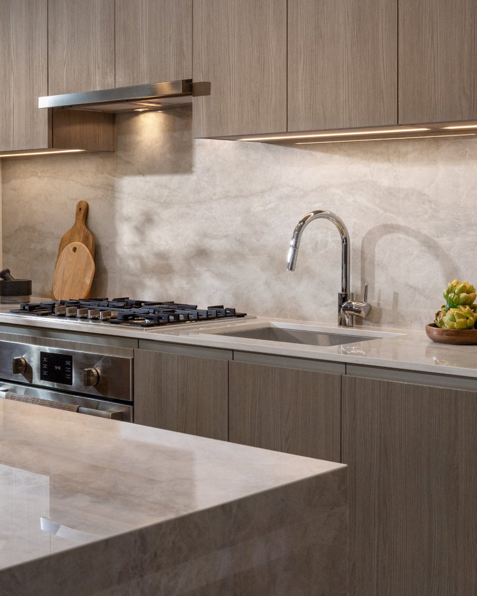 CosentinoCanada's tweet photo. In Burnaby’s Central Park district, Solhouse 6035 previews a future where urban energy meets grounding serenity. 
Architecture: #genslernyc
Interior Design: #childesign 
Developer : @BosaProperties 
Read more at  https://t.co/C9rERpoNUW https://t.co/hQYCcx28fY