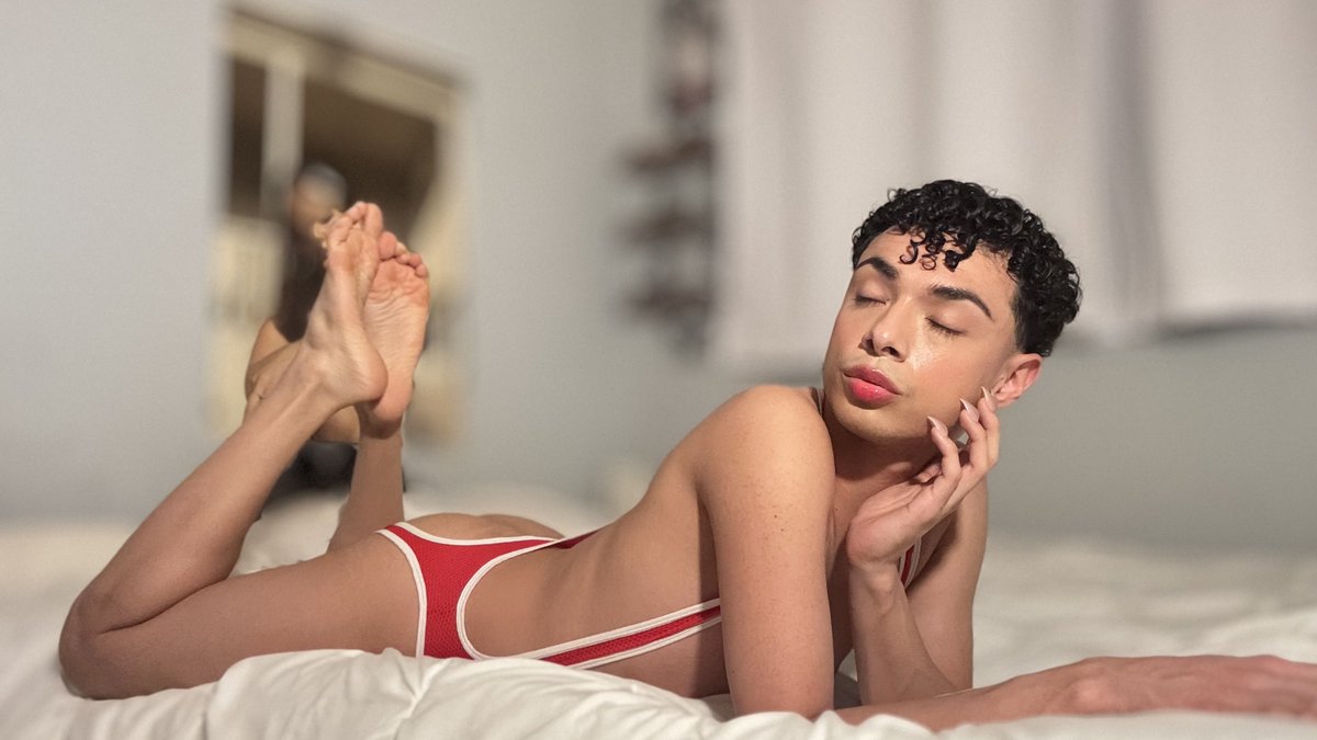 I’m only trouble if daddy can’t handle me 🍑😍 #femboy #twink #socal <a href="/CaliCuckList/">Cali CuckList</a> 
onlyfans.com/xtwinkystarx