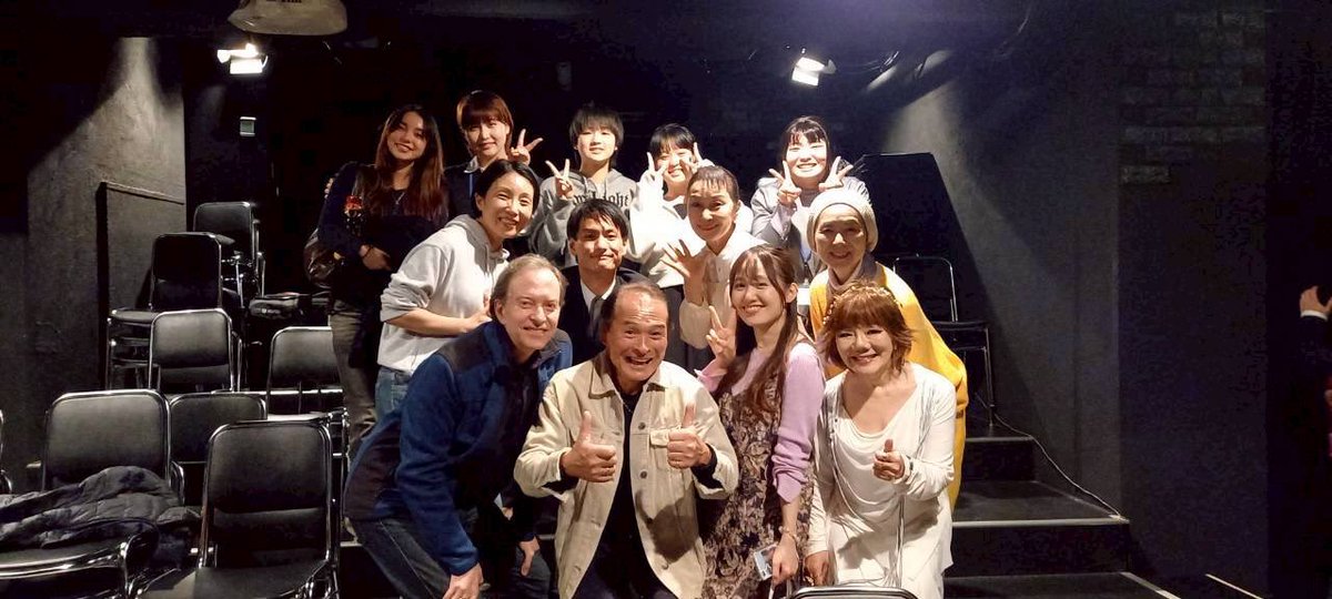 good_perday's tweet photo. 『この世の果てまでも　生死のはざまで君を待つ』本番2日目でございます👏

初日のお客さんから、久しぶりにいい本に出会った、DVDはないのか、という感想を共演者がいただいていました😭🙇‍♂️🙏

残り6公演、皆様のぜひご来場ください🙌 https://t.co/gX1pVno3Yi