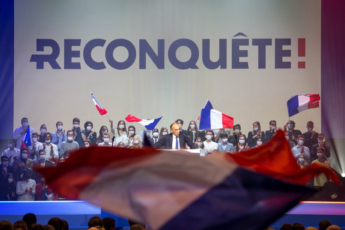 ZemmourEric's tweet image. Chères amies, Chers amis,

C’est avec fierté et reconnaissance que je vous souhaite un joyeux anniversaire de Reconquête. 

Voilà déjà 4 ans qu’à Villepinte nous écrivions l’Histoire.

En à peine trois jours, l’impossible était devenu réalité : 15 000 Français venus de toute la…