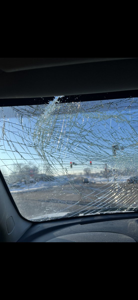 celia_bedelia's tweet photo. unfriendly reminder to scrape the roof of your car - my friend almost fucking DIED last year from ice flying off someone’s roof on the highway and the guy whose fault it was didn’t even know https://t.co/91IuDUbojj