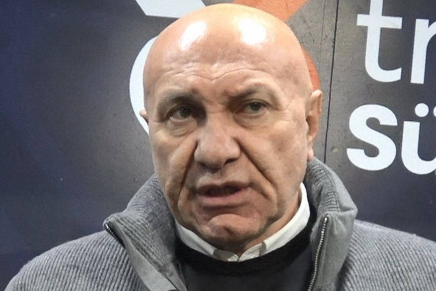 Yüksel Yıldırım: Bugün Tüm Türkiye bu maçı izledi. 1 puanımızı elimizden zorla aldılar. Ne kadar cesurmuş bu hakemler ya! Nereden alıyorlar bu cesareti? Buradan söylüyorum. TFF Başkanı istifa etsin. Çünkü kimse sözünü dinlemiyor.