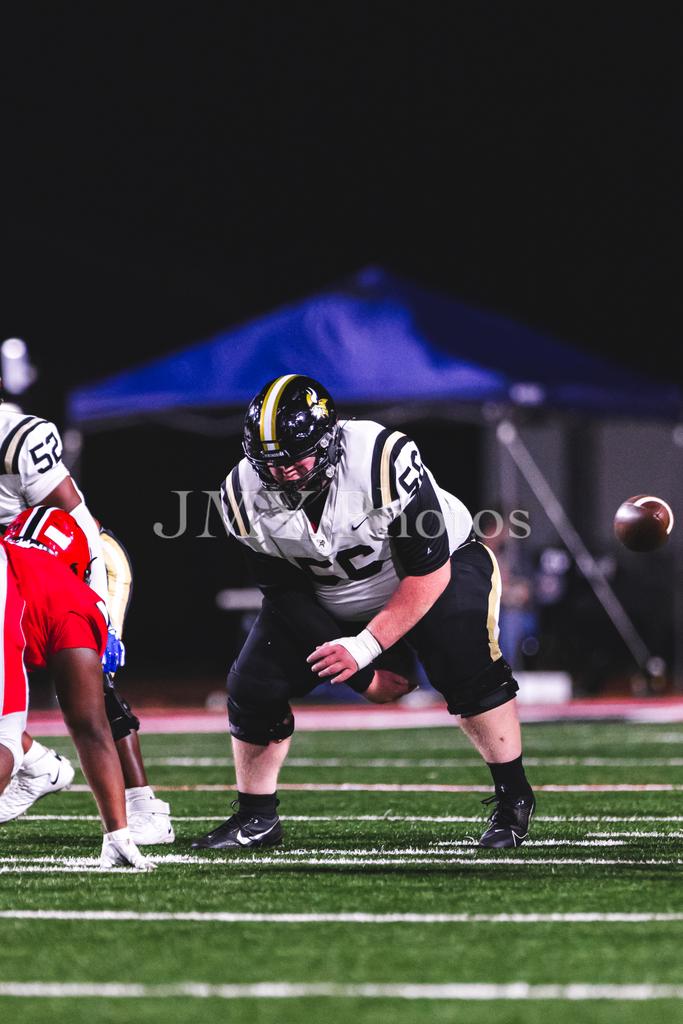 RobHam51's tweet image. Class: 2026
School: Jasper High School AL
GPA: 3.2
Height: 6'0
Weight: 330lbs
Position: Center/Guard 
Bench: 290
Squat: 500
Hang clean: 245
Email: hamrob85@gmail.com 
(205)-584-2497