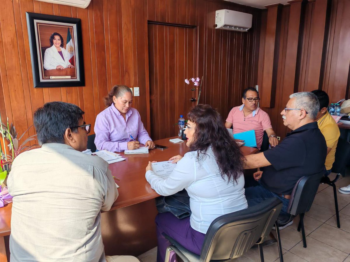 En seguimiento a uno de los ejes primordiales para el estado, la "Tenencia de la Tierra", el Subsecretario de Desarrollo Urbano y Ordenamiento Territorial, participa en una importante reunión de trabajo en Acapulco de Juárez.

m.facebook.com/story.php?stor…