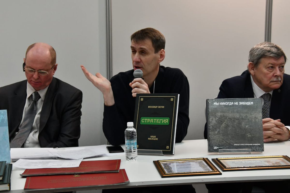 SportArtsCultur's tweet image. Day 2 | Moscow International Book Fair
South African authors continue to shine on the global stage as they promote the culture of reading and storytelling in Moscow. 🇿🇦📚 [2/3]

#MoscowBookFair #SAAuthors #InspiringANationOfWinners