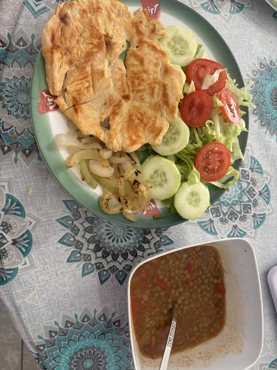 AmericaJardon2's tweet photo. Como me mama comer mis macros https://t.co/hn2UJvcrYE