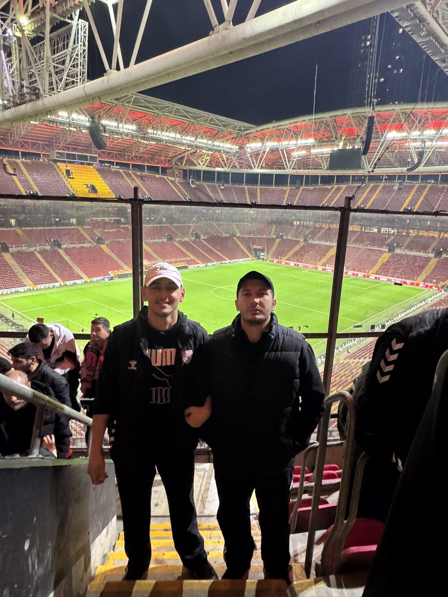 bugün Samsunspor tribünü misafiriydik. <a href="/egeeulaas/">Ege Ulaş PATLAR</a>