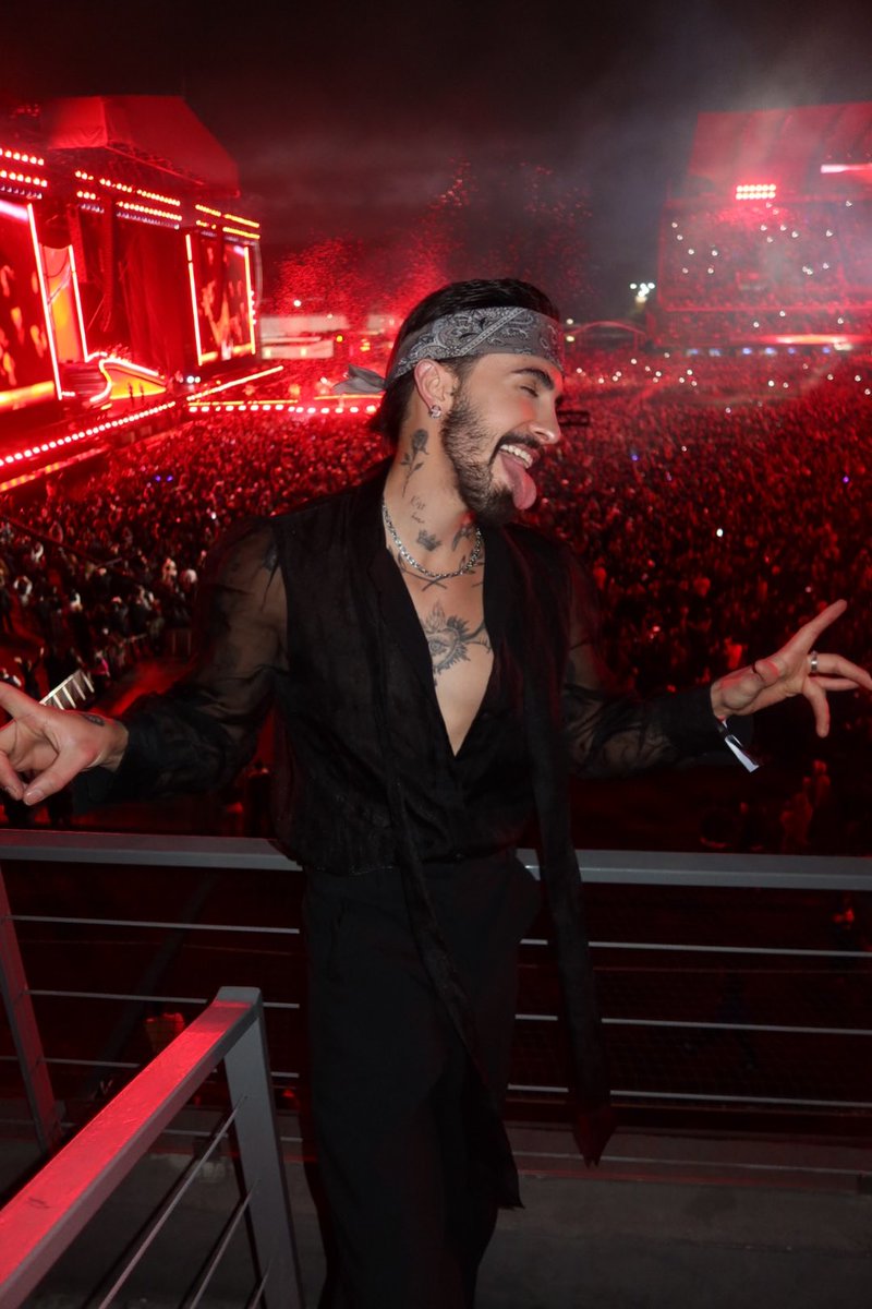 luismigueldmc's tweet image. Dua Lipa LIVE @realkarime #maestrodobel #dualipa