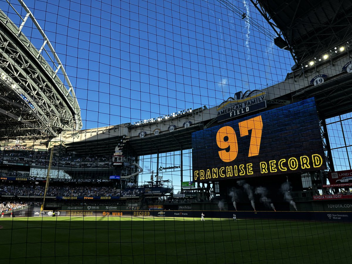 kkern_design's tweet photo. @Brewers 👍 https://t.co/xLQ1lUQy4J