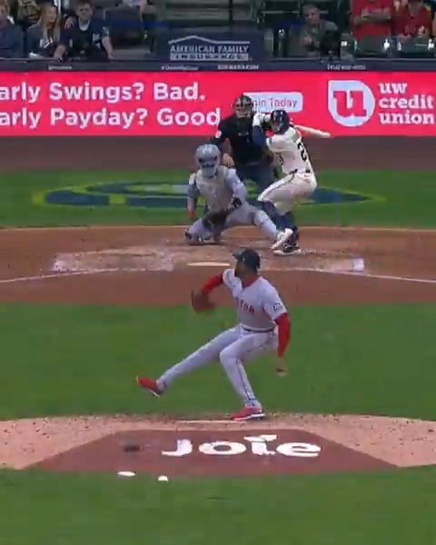 Wilyer Abreu's defense in 2024: 6 OAA (91st percentile), Gold Glove Award winner
2025: 8 OAA (94th percentile), Gold Glove Award winner

The @RedSox outfielder talks about what goes into his elite coverage in the outfield. 