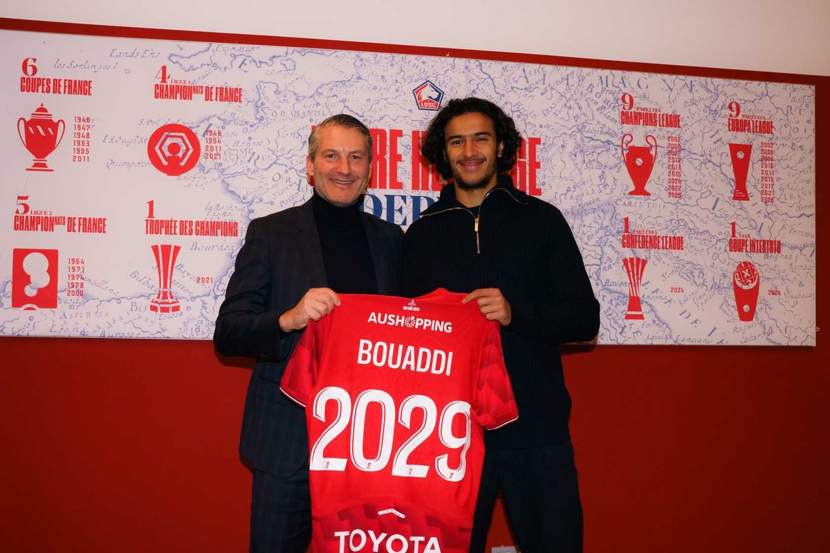 LePetitLillois's tweet image. OFFICIEL : AYYOUB BOUADDI PROLONGE AU LOSC 🔴⚪

En marge de #LOSCOM, le club a officialisé la prolongation du milieu de 18 ans avec le LOSC pour deux saisons supplémentaires, soit jusqu'en 2029 👏