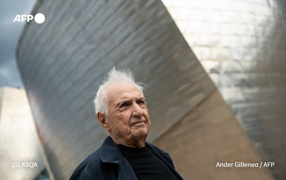 AFP's tweet photo. Famed architect Frank Gehry, whose daring and whimsical designs from the Guggenheim Bilbao to the Walt Disney Concert Hall in Los Angeles captivated fans and critics, has died at his home in California. He was 96. https://t.co/50qBb6278j