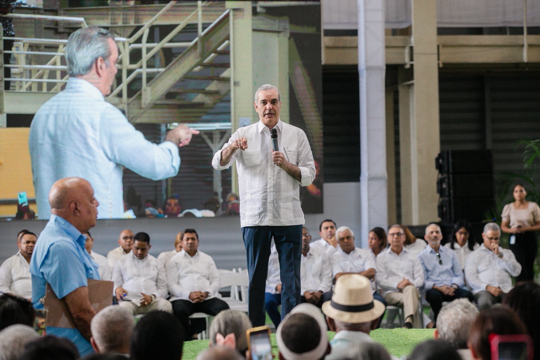 G7binLOWsAAGhIR?format=jpg&name=large