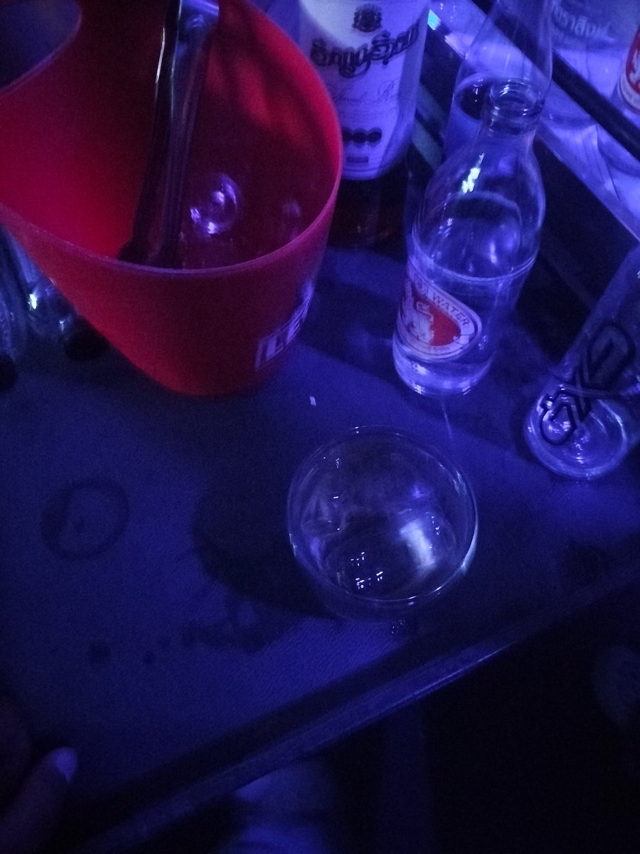 ทักครับ 🍻 #Glitzy 😘
#กาญจนบุรี  #หวานเจี๊ยบ 😊