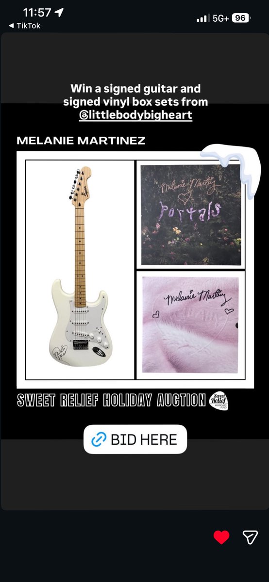 Imm0rtal_s0ull's tweet photo. Melanie Martinez has partnered with @SweetRelief and is having an auction for 3 signed items😱 BID HERE: https://t.co/9sCcV6vGta https://t.co/ZbRTA25evE