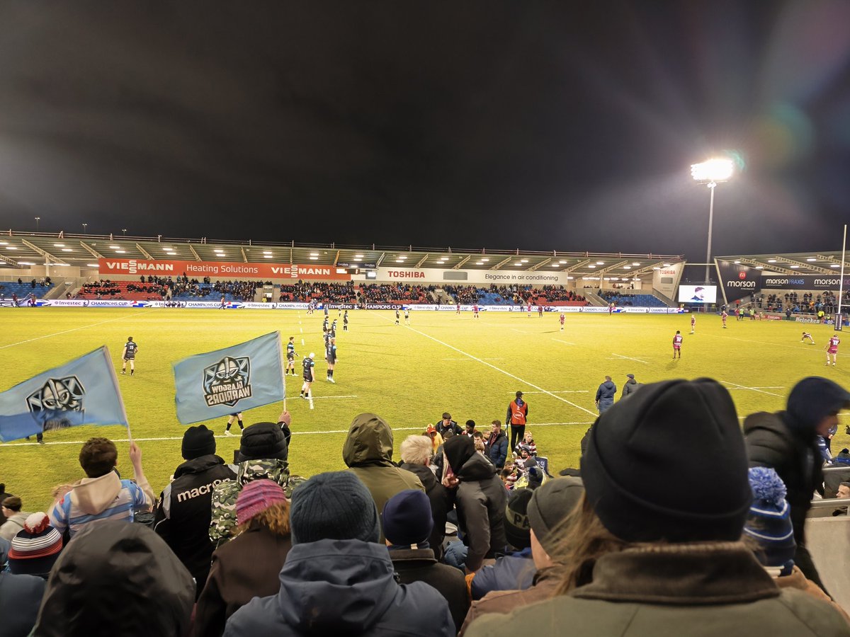 BillyConkie's tweet photo. In a bad place right now. Not mentally, just Sale on a Friday night. #SalvGla https://t.co/Yu75Aqu4P2
