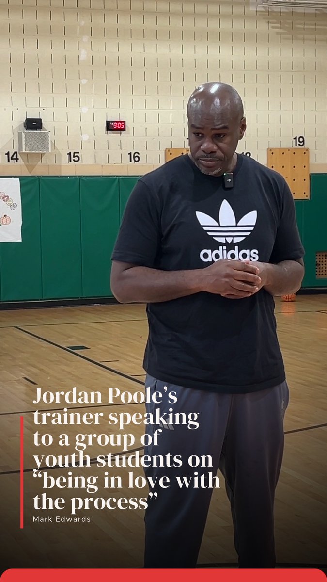 FootprintzGroup's tweet photo. #necessarytalk 

Recently, NBA trainer  @MEdwardsBball stopped by our gym to speak to the student-athletes.  He discussed the importance of consistent practice in any arena, passion, and dedication in achieving success

He spoke on Jordan Poole’s journey as an inspiring example. https://t.co/ndR9o7lPQi