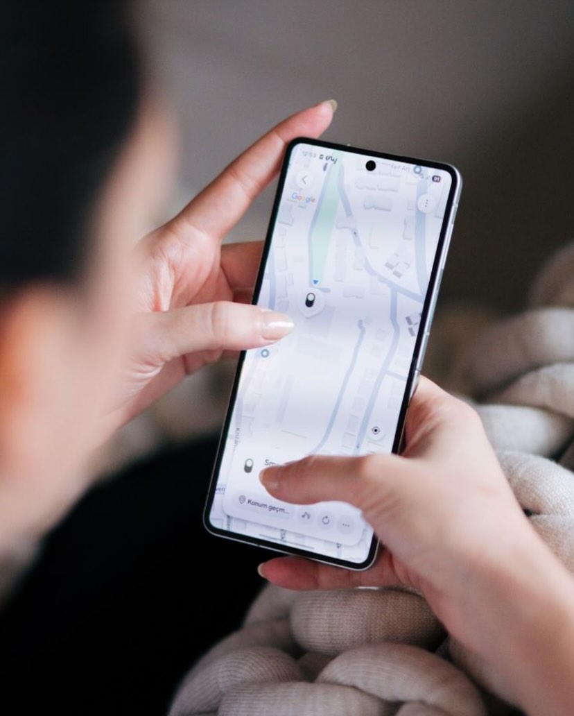 portaldizispr's tweet photo. ᝰ📱~ #HazalSubaşı vía instagram post: «Pişi ahora me sigue en todas mis aventuras... o yo le sigo a él 😻.
Gracias a #SmartTag2, voy tranquilo allá donde vaya. 🤍
@SamsungTurkiye #TeamGalaxy » https://t.co/1TjNe0HUOF