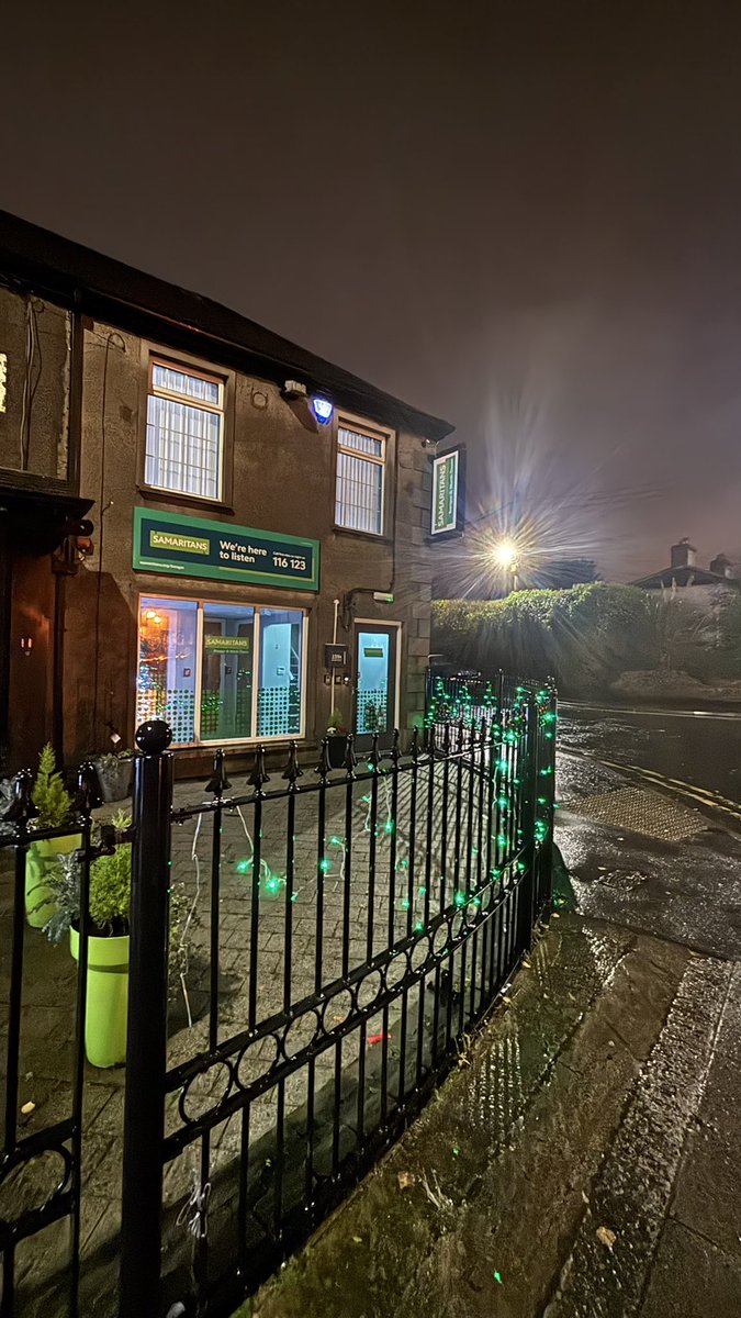 We’re lighting up 🟢 on the longest night of the year, to brighten the night for those who need it most. Want to help us bring a little light too? You or your organisation can add to the light on 21st December. Find out more: samaritans.org/samaritans-ire… 

#Bangor #NorthDown #Ards #NI