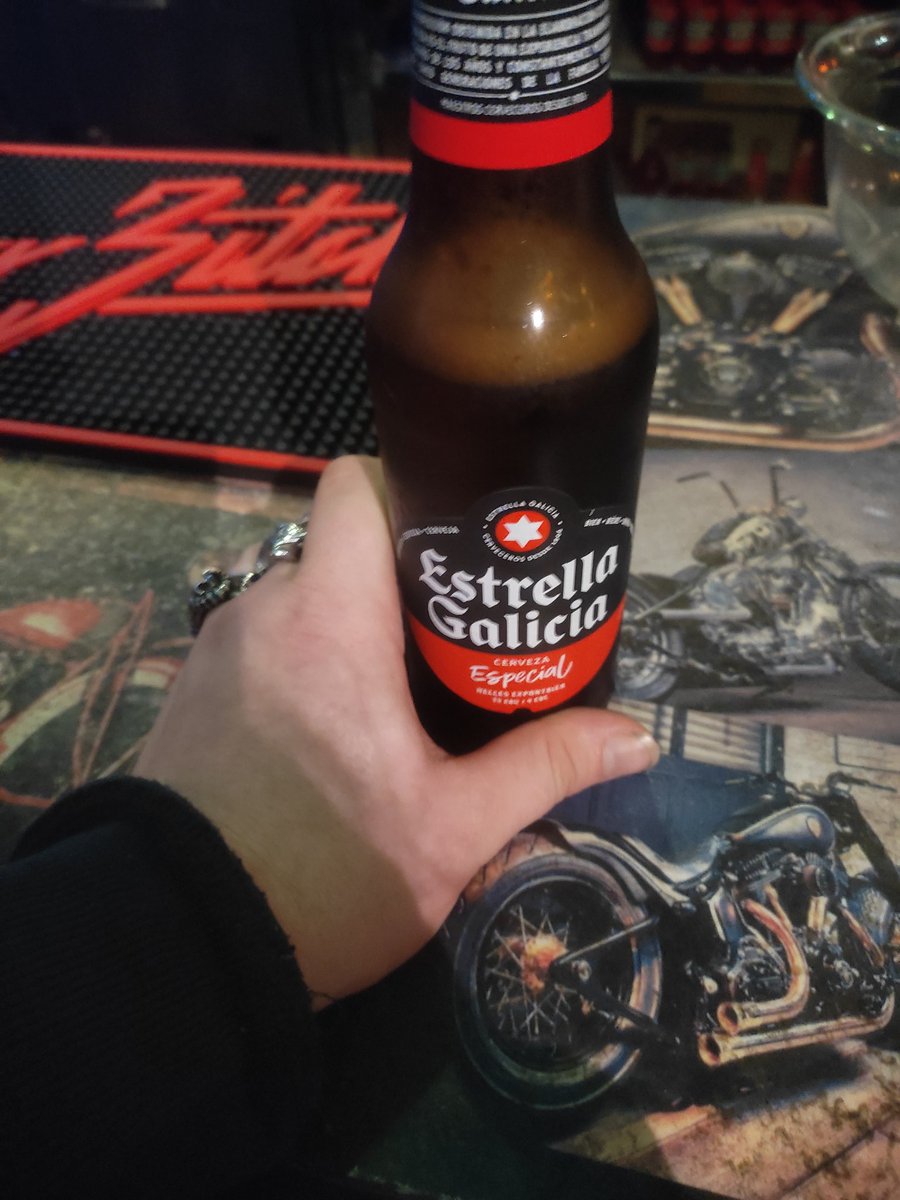 Pues hoy toca celebrar un cumpleaños, fiesta, comida y garimbas, postaos bien y disfrutad la noche cabrones