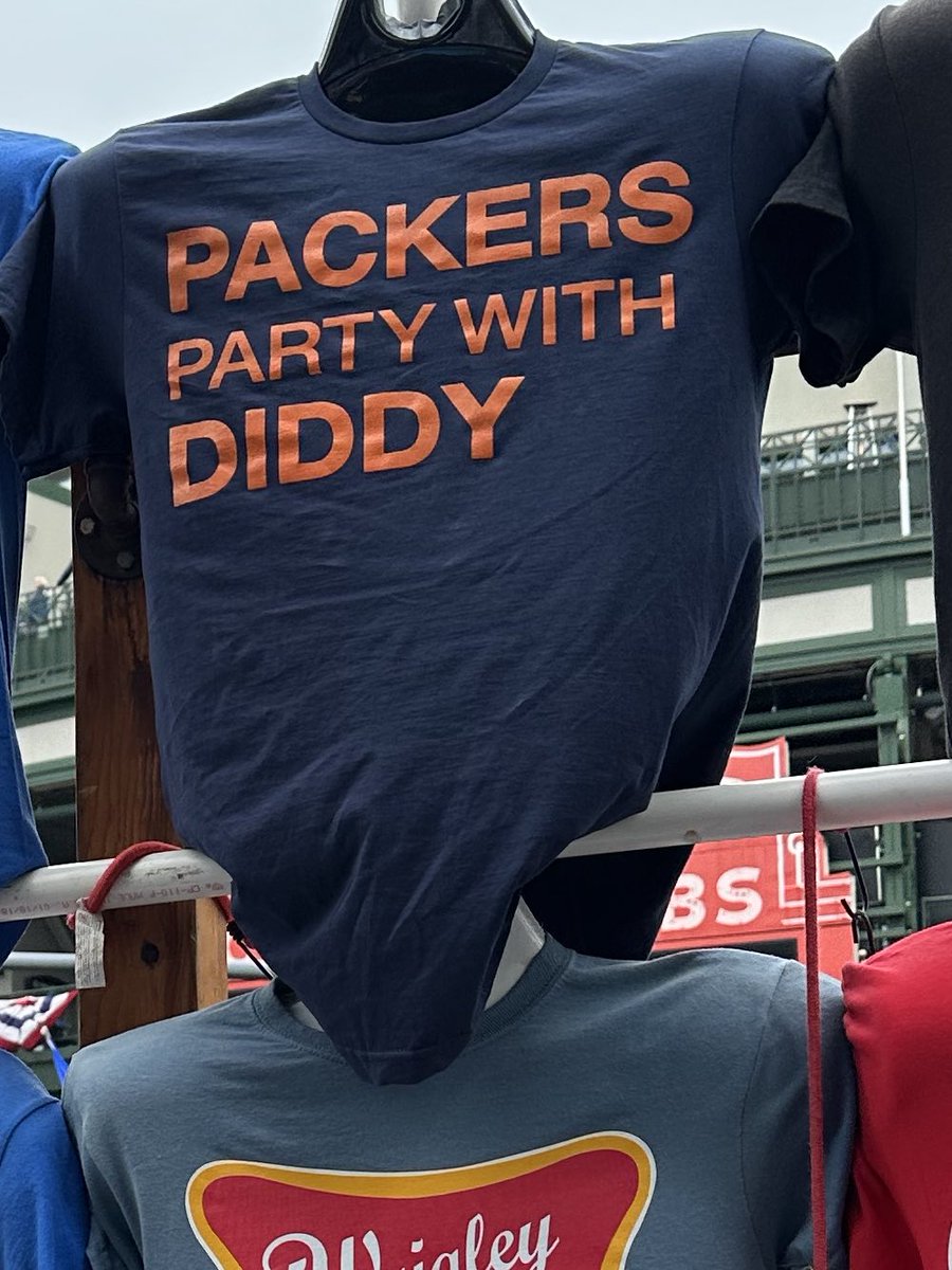 Sicilianguy41's tweet photo. When the Packers go to Soldier Field in a couple of weeks every
#BearsFan
Should have this shirt on
π»π @JaquanBrisker
Let's start the movement https://t.co/wCnRqYJ0Pu