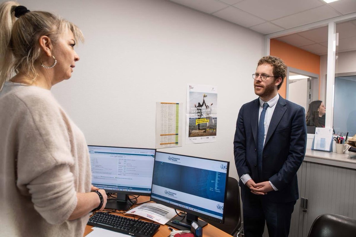 Dans la Somme aujourd’hui, à la rencontre du réseau France Services : bus itinérant « La Boussole » à Airaines et Maison France Services à Flixecourt. Humain, accessible, généraliste : un modèle pour les démarches administratives !