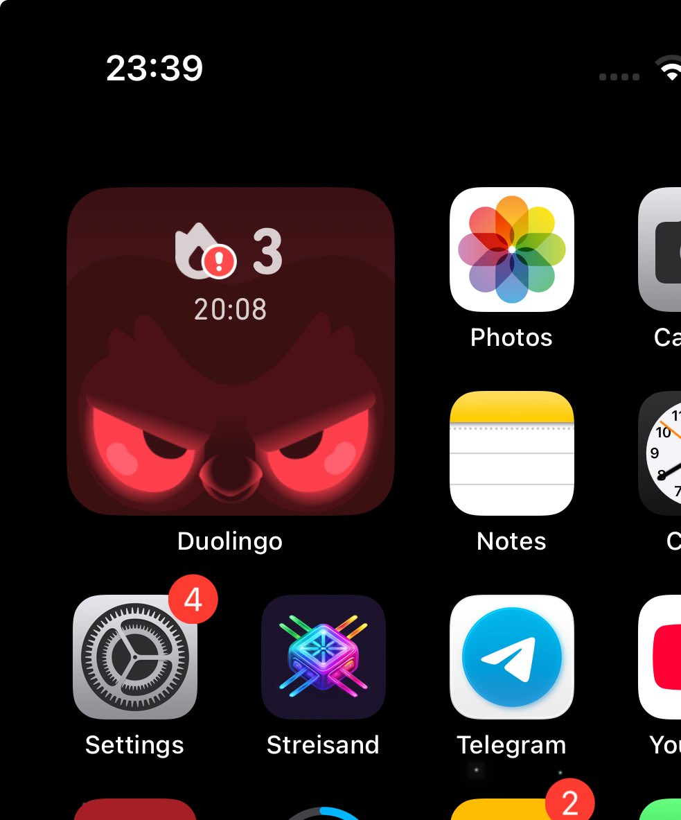 graphicbaz_'s tweet image. از دستم عصبانیه بهش سر نزدم!