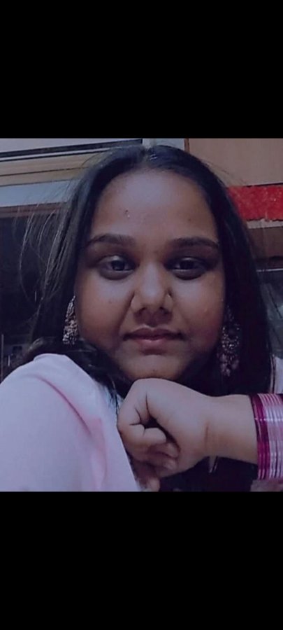 Twitter DP   👌🏻                                   Real Picture 🤡