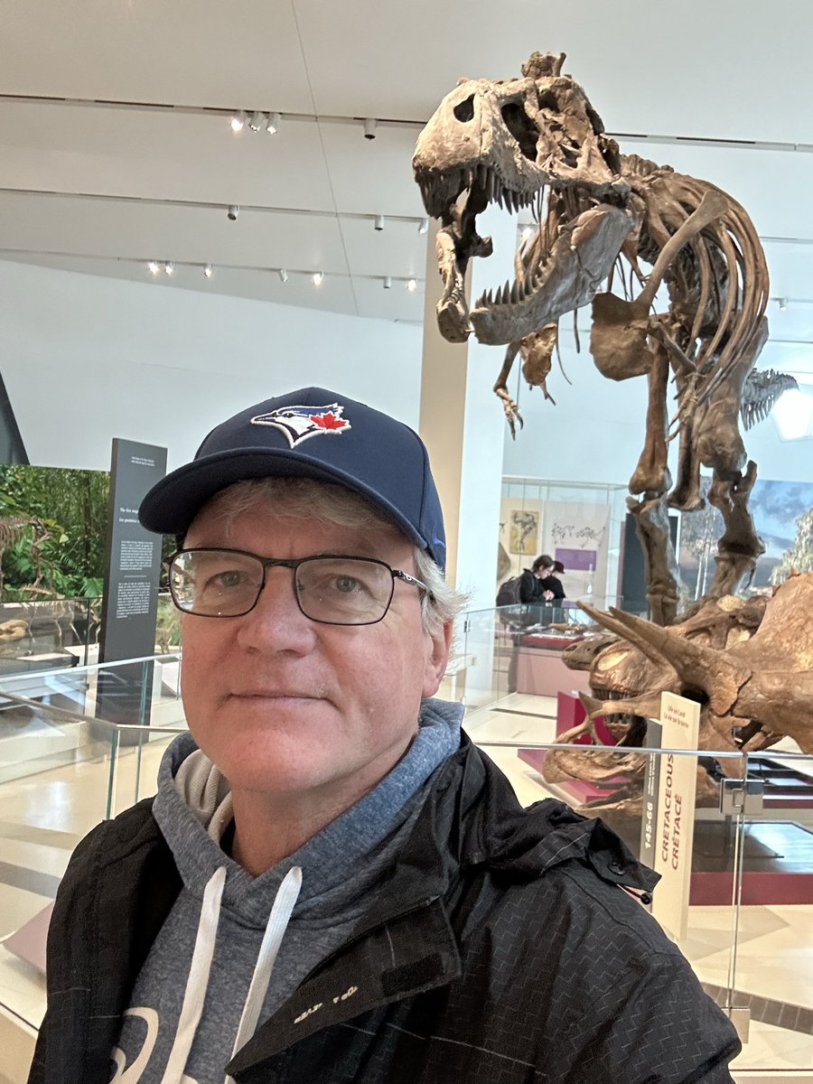 RetiredMPB's tweet image. Got the senior discount at the ROM this morning.  #winning 🦖 #royalontariomuseum