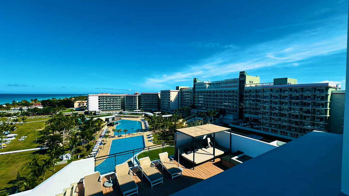 Hoy celebramos a quienes levantan mucho más que muros: construyen futuro.  
A nuestros constructores, gracias por hacer posible el turismo, el desarrollo y los sueños que se edifican día a día con trabajo, sacrificio y dignidad.