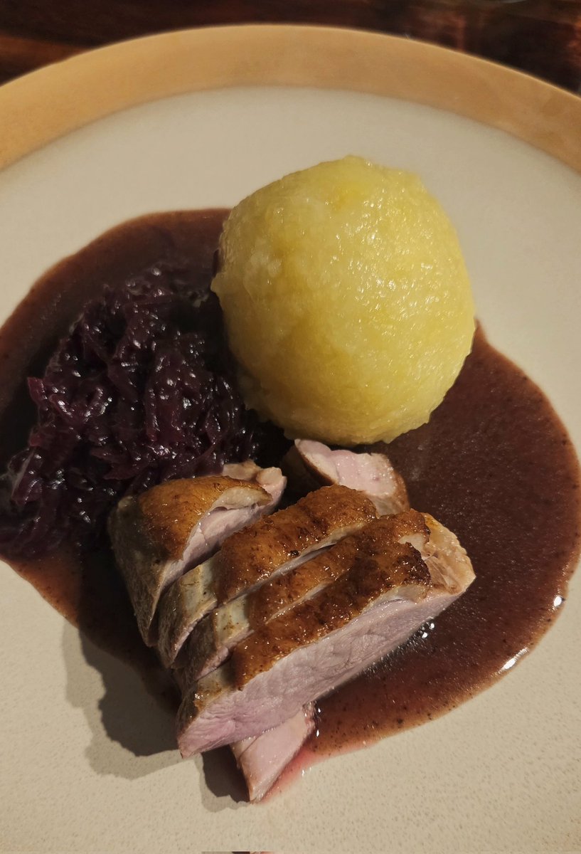 lostsol's tweet image. Today was my last day of IRL work this year. A challenging but successful year.

One last dinner with my family. Monday I'm off to Abu Dhabi to my first solana breakpoint. 

Bullish 🔥