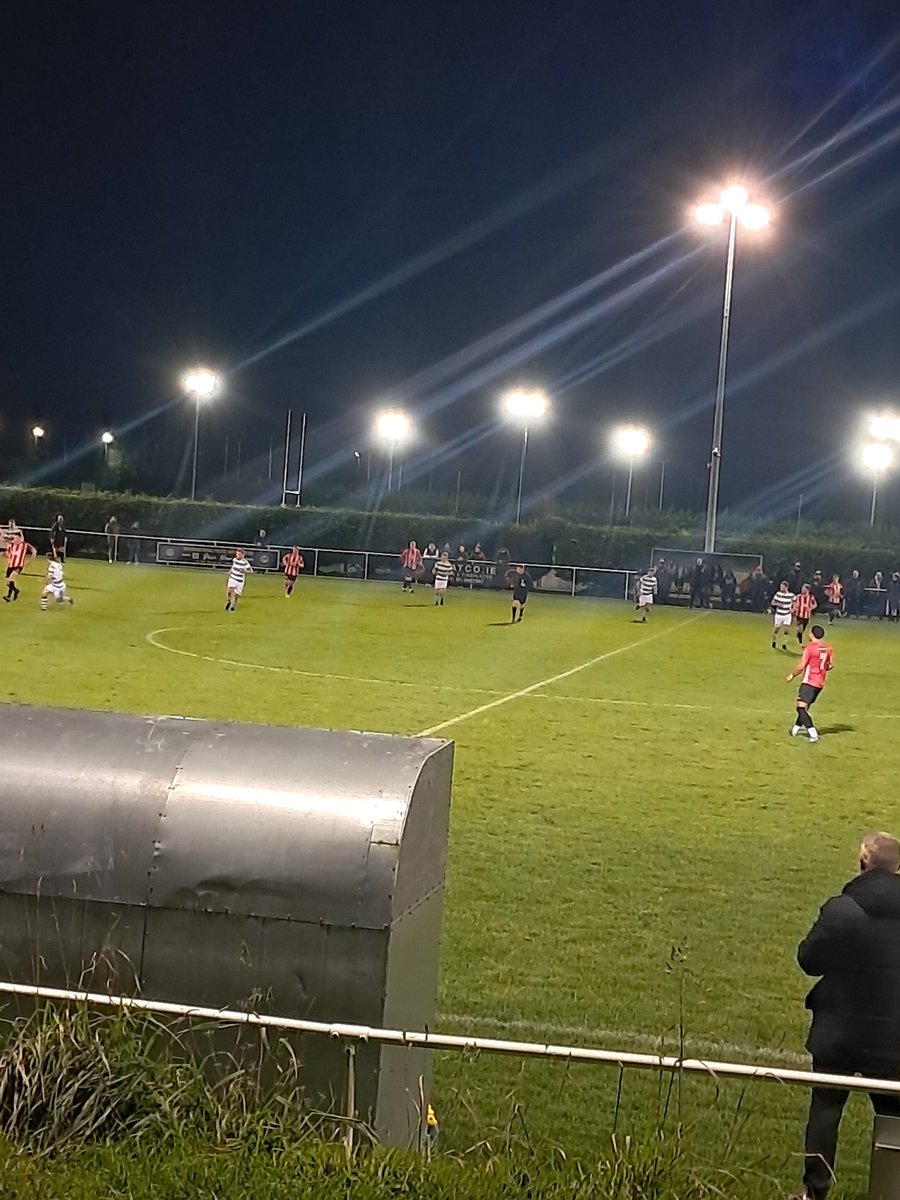 srfc03's tweet image. #FloodlightFriday