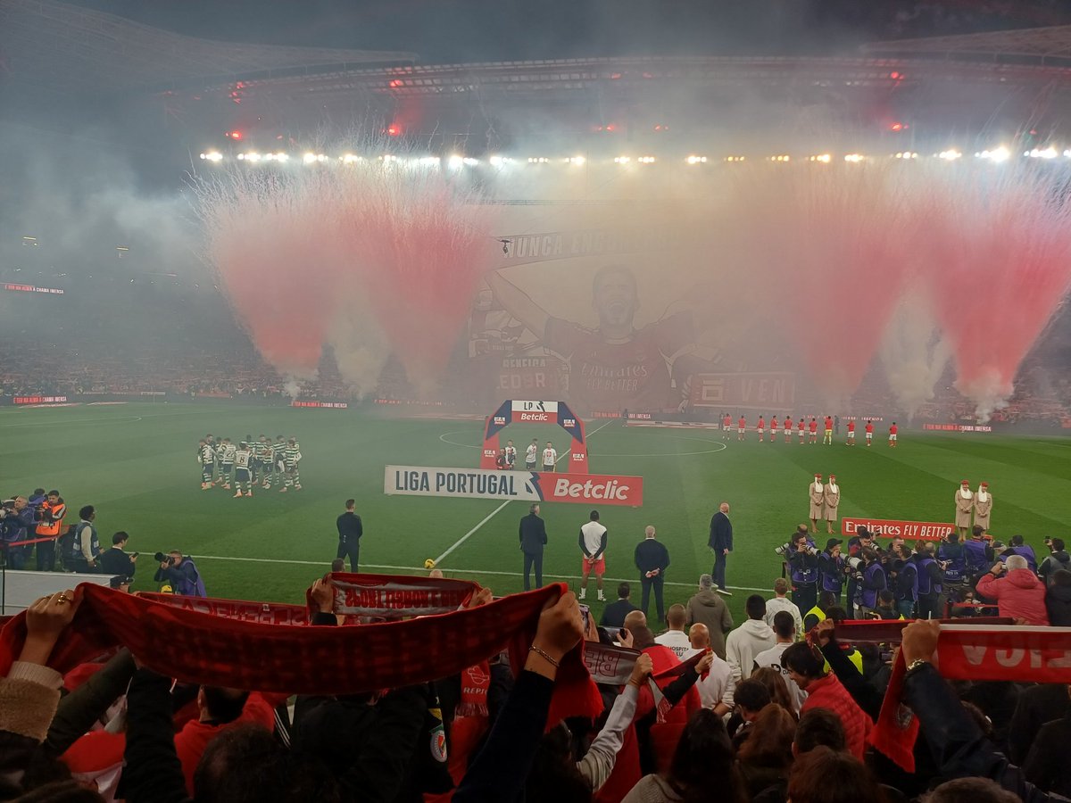 Beslutet att flytta till Lissabon och bli real estate agent. Møcke bra som Svennis hade sagt. Nu tar vi helg med Benfica  - Sporting på bästa plats från ett fullsatt Estadio da Luz. Sämre kan man ha det