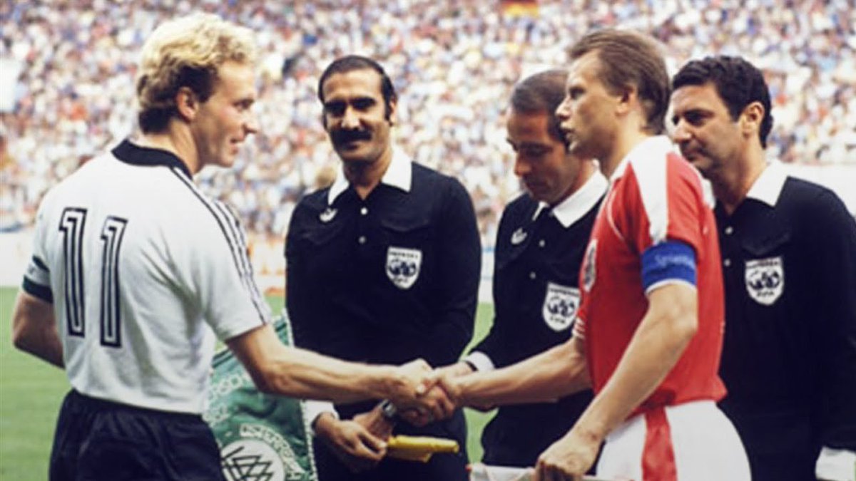 Squadra213's tweet image. L’Algérie va retrouver l’Autriche en Coupe du monde pour la première fois depuis 1982. 🔙🇩🇿🇦🇹

Un remake chargé d’histoire, qui rappelle forcément le tristement célèbre « match de la honte » entre l’Allemagne et l’Autriche, une rencontre arrangée qui avait injustement éliminé…