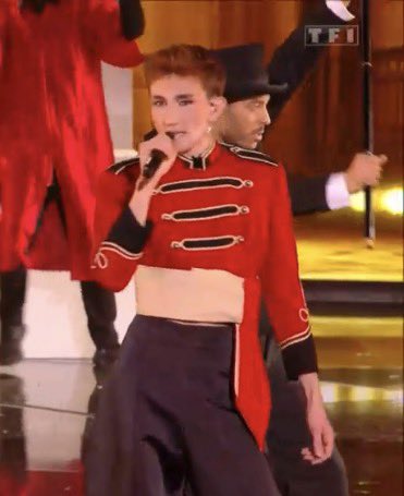 Pas Victor en cosplay "Félindra tête de tigre" 😭😭😭 

| #StarAcademy