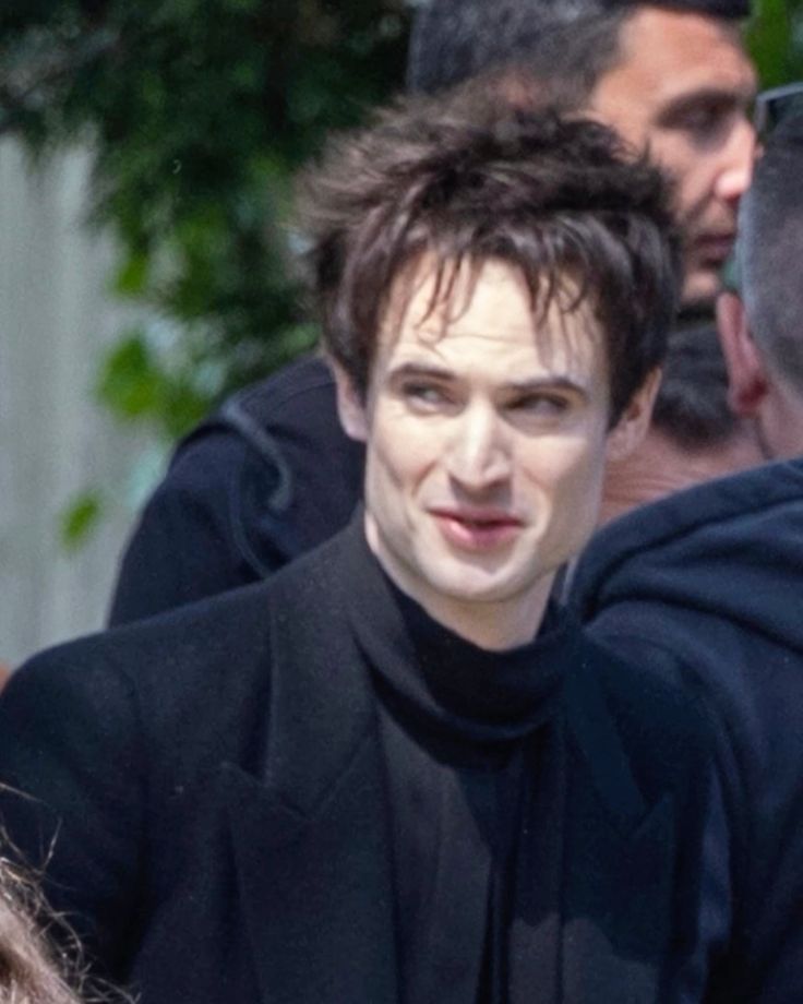 RumpleRegina's tweet photo. Happy Birthday Tom Sturridge ♥♥♥ https://t.co/qTG2VgRiRY