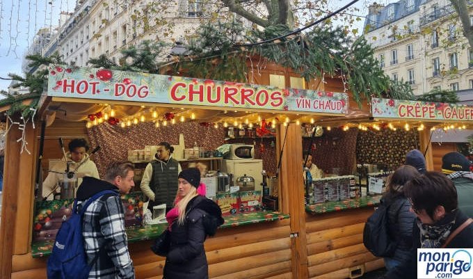 Ibn_Marwan_'s tweet photo. Llamadme raro y espero equivocarme, pero auguro otro fracaso.
Creo q un mercado navideño debería ampliar "conceptos": 
puestos + grandes, alguna churrería, algún puesto de alimentación y bebidas, carnes asadas, dulces recién hechos, chocolate caliente, adornos navideños,... https://t.co/zf6AWZkAne