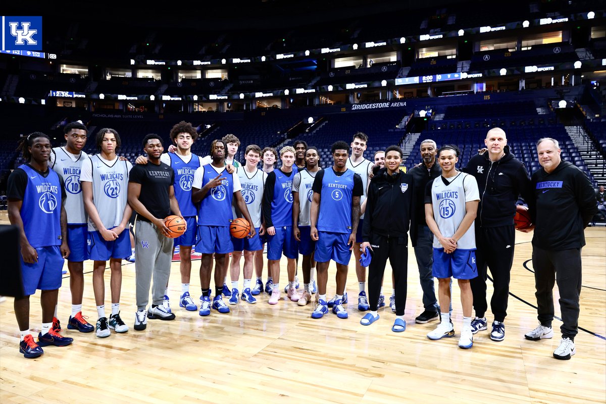 KentuckyMBB's tweet photo. An honor to have Jayden Bailey, a cancer fighter, at shootaround today in @BrdgstoneArena. https://t.co/QSlFQjIWNW