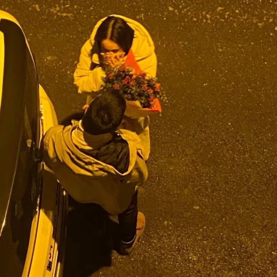 "Kendini ne zaman hiç kimsen yokmuş gibi hissedersen benim her zaman senin yanında olduğumu hatırla."