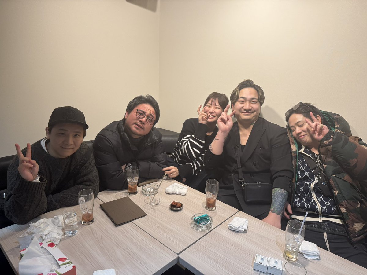 1回目の忘年会❣️ めっちゃ笑った 鍋美味しかった このままプラスツー