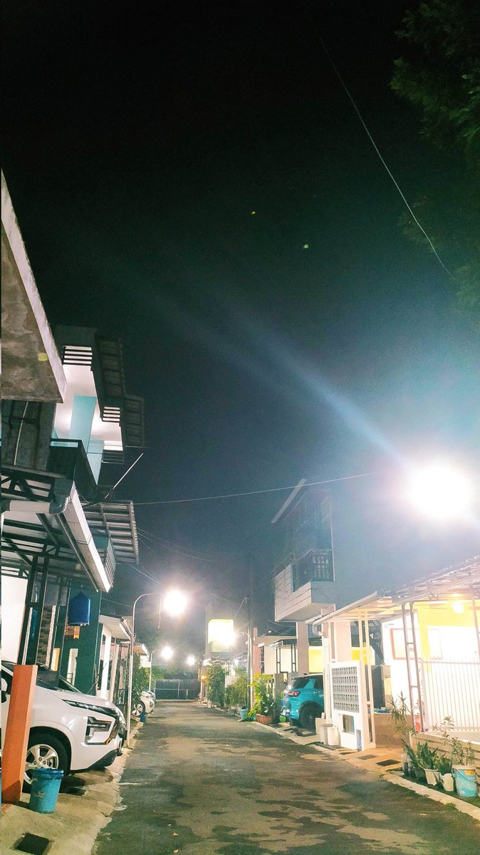 deqbee's tweet photo. Mau buru² kasih tau tetangga tapi masih gelap 🌚
Nemu minyak murah banget di Blibli Histeria 12.12
Bahagia aja gitu bisa dapat minyak murah berjamaah 😭 
Cek minyak disini
https://t.co/XlwYT8uynT
Ganti cabang terdekat disini 
https://t.co/B4aZSnOmc7 https://t.co/OFMuFYQJNb