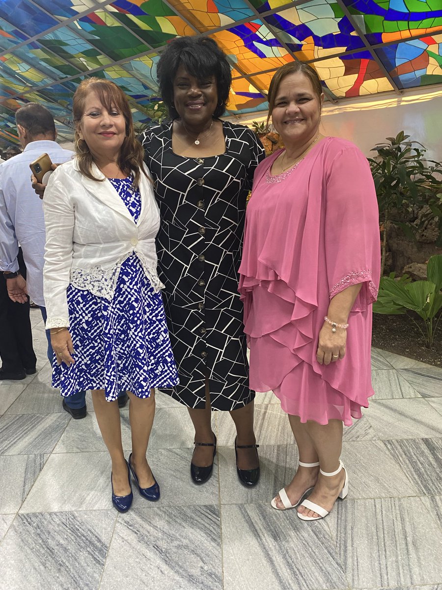 <a href="/TppSantiagocuba/">Tribunal Provincial Popular Santiago de Cuba</a> felicita  a nuestra primera secretaria <a href="/BeatrizJUrrutia/">Beatriz Johnson Urrutia</a> en su cumpleaños. Su fortaleza, sabiduría y amor por su pueblo la hacen merecedora de nuestro cariño y respeto. Salud y Éxitos. !Felicidades!
<a href="/TSupremoCU/">TSupremoCU</a> 
#SantiagoDeCuba