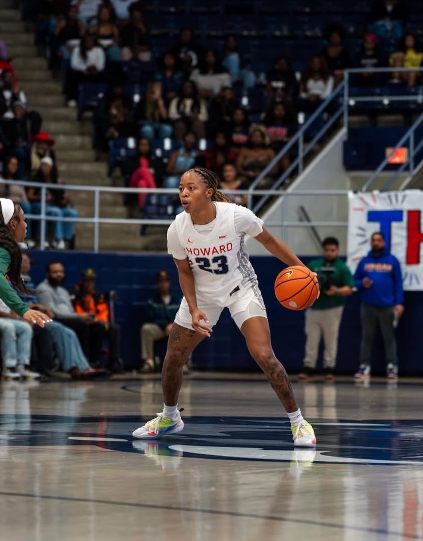 E J 🏀 tweet media