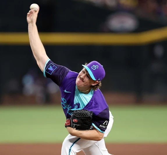 Taylor Rashi is returning to the #Dbacks on a minor league deal.

His 2025 season stats:

16.1 IP
22 SO
4.41 ERA
1.46 WHIP
2 SV