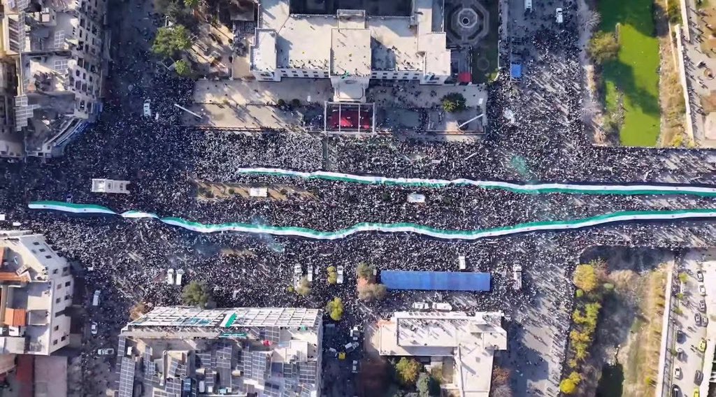 حماة ذاكرة الثورة وشعلتها بمظاهرات مليونية!