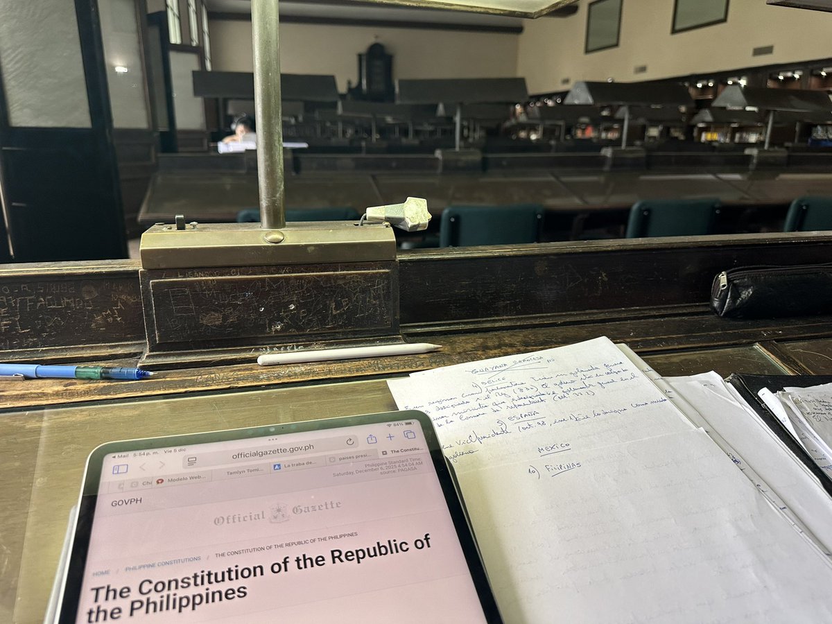 Biblioteca silenciosa. Facultad de Derecho UBA. 33*