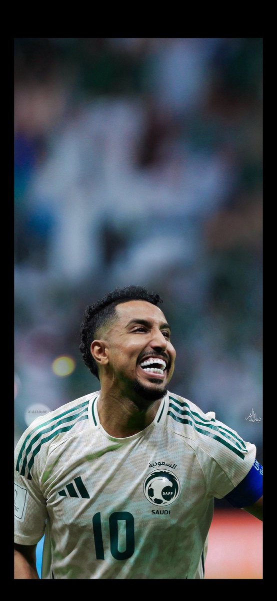 عاد #سالم_الدوسري_الأسطورة للتسجيل بعد أن صنع الأهداف كلها ، لا ليبرهن لهم ، بل ليتم التأكيد بأن الأساطير لا تموت وتنتهي كروياً 
#السعودية_جزر_القمر