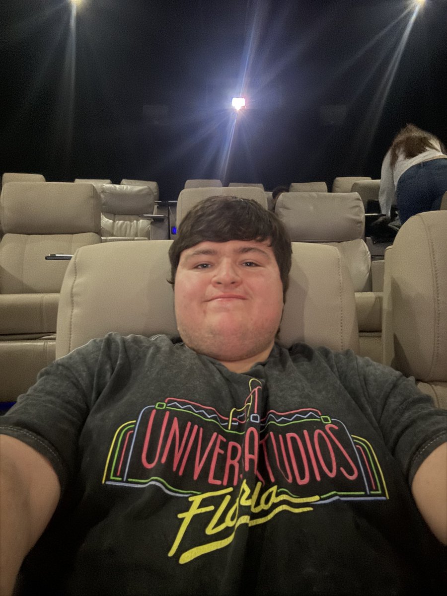 zachariahassler's tweet image. Ready for Five Nights At Freddy’s 2 in Odeon Kingston Recliner I definitely recommend My Limitless and on UniDays you can get it for £15:99 a month. #FNAF #odeon #cinema #themeparks #Cinema