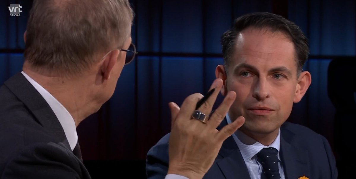 "Kerstmarkten worden wintermarkten en paaseieren verstop-eieren. Maar mag dat bij andere religies? Hun tradities en gebruiken ridiculiseren of weggommen? Dan verandert de linkse elite van kamp en moeten we begrip hebben en respect tonen." <a href="/tomvangrieken/">Tom Van Grieken</a> #deafspraakopvrijdag