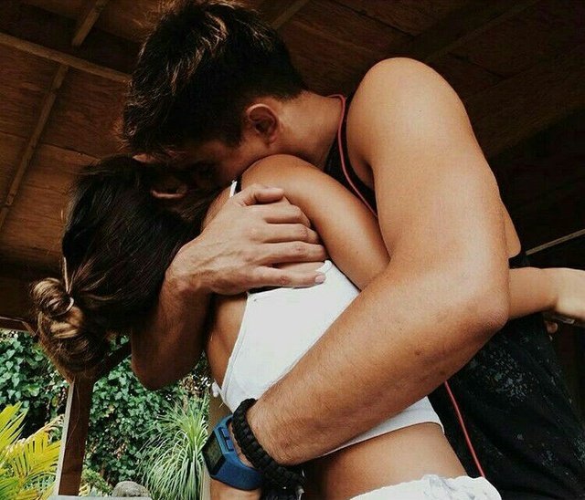 لا يمكنني ابعادك عن قلبي أبداً. 🤍✨